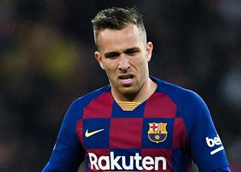 تقارير آرثر مستاء من برشلونة ويتوجه للإدارة بطلب قاسي قبل انتقاله إلى يوفنتوس