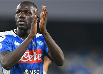 تقارير ليفربول يستعد لعرض مدافعه على نابولي مقابل حسم صفقة كوليبالي