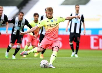 فيديو دي بروين يصل إلى هدفه المئوي أمام نيوكاسل