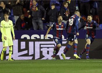 آس صراع بين فياريال وفالنسيا على م هاجم ريال مدريد