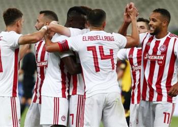 بم شاركة أحمد كوكا أولمبياكوس يتخطى آيك ويتوج بطل ا للدوري اليوناني