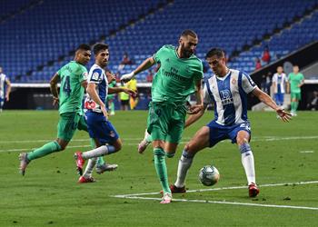 زيدان بنزيما يخترع أشياء في الملعب واستبدلت هازارد لهذا السبب