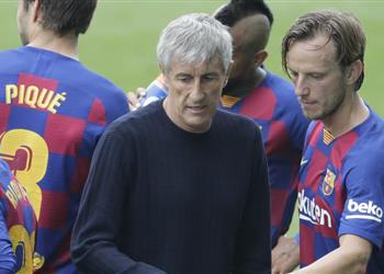 رئيس برشلونة السابق يكشف ما يدور خلف الكواليس بشأن مستقبل سيتين