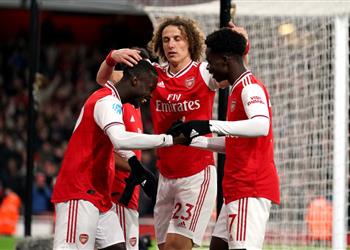 ظهير آرسنال مدافع ا عن ديفيد لويز لاعب مهم جد ا وذو قلب كبير