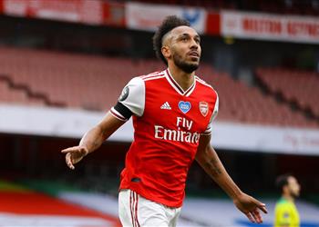 فيديو أوباميانج يقود آرسنال لاكتساح نورويتش برباعية في الدوري الإنجليزي