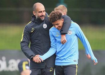 جوارديولا يستبعد عودة سانشو إلى مانشستر سيتي