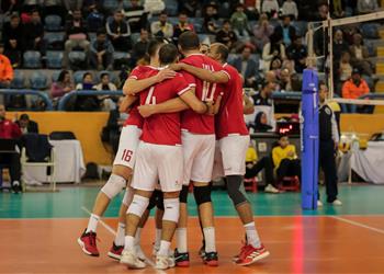 الأهلي يجدد الثقة في مدربي السلة والطائرة لموسم إضافي