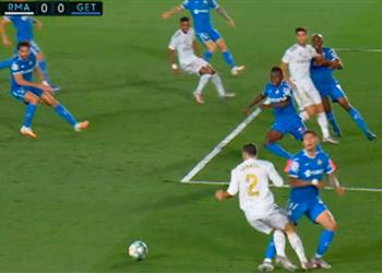 بالفيديو خبير تحكيمي يوضح مدى صحة ركلة جزاء ريال مدريد أمام خيتافي