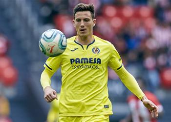 تشيلسي يستعد لمنافسة برشلونة وآرسنال على ضم مدافع فياريال