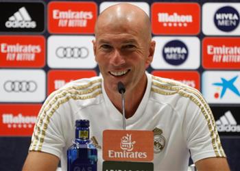 زيدان يوضح حقيقة خوف هازارد من الإصابة ويؤكد ما يتعرض له بنزيما مشاكل شخصية