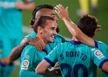 بالفيديو بهدف عكسي برشلونة يتقدم على فياريال بالدوري الإسباني