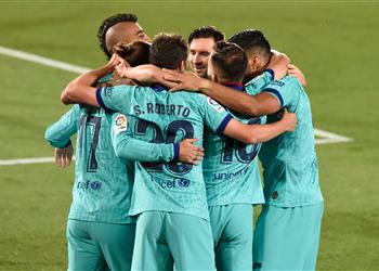 فيديو ميسي يصنع وسواريز يستعيد التقدم لـ برشلونة بالهدف الثاني أمام فياريال