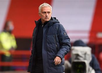 مورينيو عن سخرية آرسنال من هزيمة توتنهام أمام شيفيلد ليس لديهم الكثير ليحتفلوا به