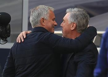 مورينيو يفي بوعده ويخالف بروتوكول الدوري الإنجليزي بسبب أنشيلوتي