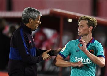 سيتين يلمح لموعد مشاركة دي يونج ويصرح أتمنى استمرار تألق جريزمان مع برشلونة