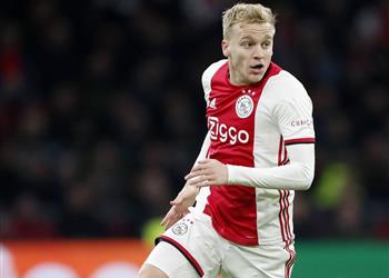 نجم ريال مدريد السابق ينصح فان دي بيك بالانتقال إلى الدوري الألماني