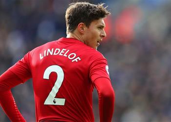 سولشاير يثير الشكوك حول مشاركة لينديلوف أمام أستون فيلا