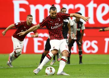 بالفيديو من ركلة جزاء إبراهيموفيتش يسجل الهدف الأول لـ ميلان أمام يوفنتوس