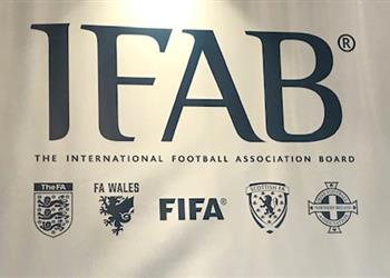 تقارير الاتحاد الدولي يدرس استمرار قاعدة التغييرات الخمسة في الموسم الجديد