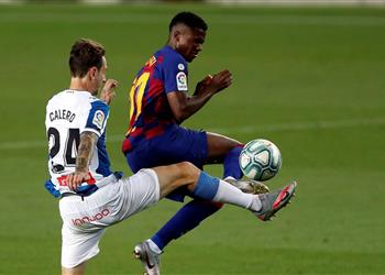 فاتي يدخل تاريخ برشلونة من الباب الخلفي بعد الطرد أمام إسبانيول