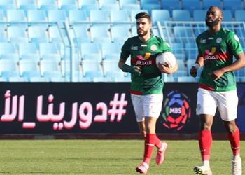 تقارير مغربية الأهلي يوافق على تمديد إعارة وليد أزارو إلى الاتفاق