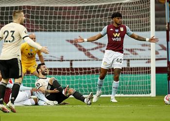 بالفيديو على رأسها ركلة جزاء مانشستر يونايتد رابطة البريميرليج تعترف 3 قرارت خاطئة للـ VAR