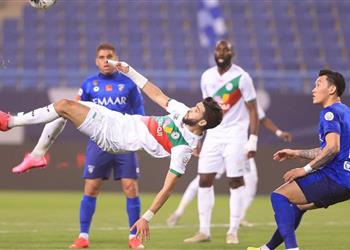 تقارير أزارو يرفض خوض التدريبات الجماعية مع الاتفاق رغم موافقة الأهلي على استمراره