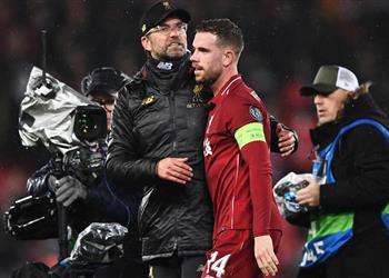 كلوب هندرسون أحد أعظم قادة ليفربول ولن يحتاج لعملية جراحية