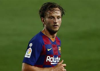 راكيتيتش يفتح الباب أمام الرحيل عن برشلونة ربما يتصل بي ديفيد بيكهام