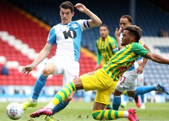 أحمد حجازي يغيب عن تعادل وست بروميتش وبلاكبيرن في التشامبيونشيب