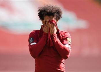 مدافع ليفربول السابق ينتقد محمد صلاح صراعه على الحذاء الذهبي أفقده اللمسة التهديفية