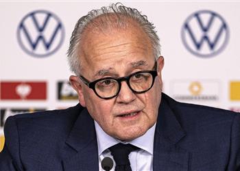 رئيس الاتحاد الألماني هيمنة بايرن ميونخ تجعل كرة القدم مملة وتؤذيه