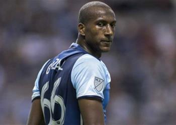 علي غزال يتحدث عن مفاوضات الأهلي والزمالك وأزمة عمرو وردة في اليونان