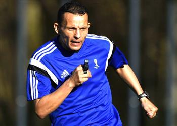 حكم جزائري معتزل تعرضت للإيقاف عام كامل بسبب ركلة جزاء لـ الأهلي