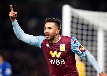 ميدو جون تيري أشاد بـ تريزيجيه والمحمدي مع أستون فيلا