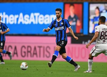 فيديو إنتر ميلان يقلب الطاولة على تورينو بثلاثية في الدوري الإيطالي