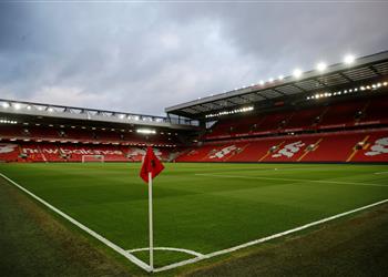 بدء تجهيزات احتفال ليفربول بكأس الدوري الإنجليزي في الأنفيلد