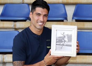 سواريز يرد على إمكانية التجديد لـ برشلونة ويؤكد أتفهم رغبة النادي في ضم لاوتارو