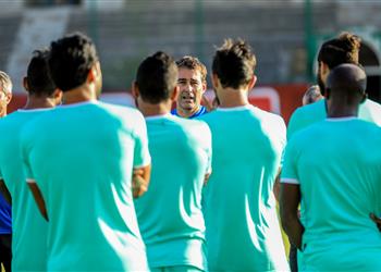 مران الأهلي فايلر يجتمع بـ إكرامي وفقرة عرضيات