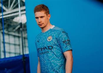 مانشستر سيتي يغري دي بروين براتب ضخم لتجديد عقده حتى 2025