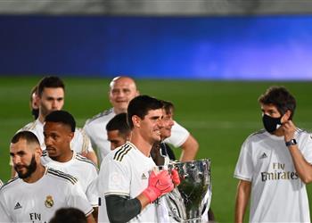 كورتوا جماهير برشلونة سخرت مني لثقتي في تتويج ريال مدريد بالليجا
