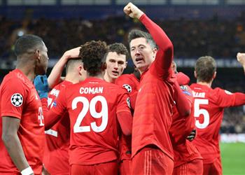 فيديو نجم بايرن ميونخ يتألق في مركز حراسة المرمى