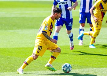 فيديو ميسي يحطم رقم تشافي في مباراة برشلونة وديبورتيفو ألافيس