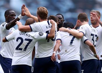 توتنهام يقسو على ليستر سيتي بثلاثية ويمنح هدية لـ مانشستر يونايتد قبل ختام الدوري الإنجليزي