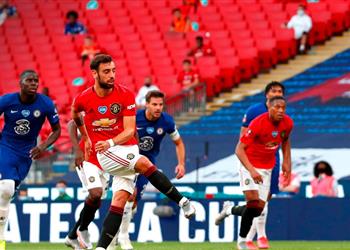 فيديو برونو فرنانديز يسجل الهدف الأول لـ مانشستر يونايتد ويقلص الفارق أمام تشيلسي