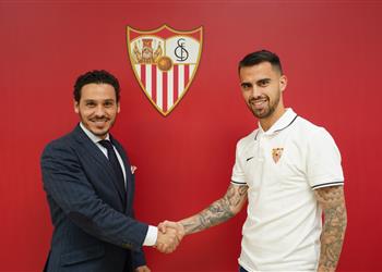 إشبيلية يفعل بند شراء سوسو وينعش خزائن ميلان