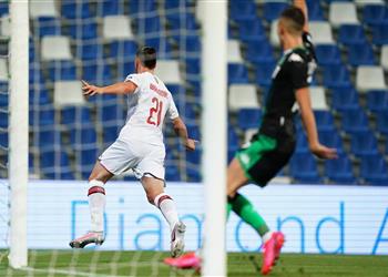 بالفيديو ثنائية إبراهيموفيتش تمنح ميلان فوز ا صعب ا على ساسولو في الكالتشيو