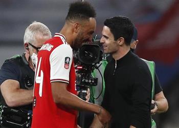 وسط ترقب برشلونة أرتيتا يوجه رسالة قوية لإدارة آرسنال بشأن أوباميانج