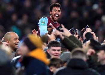 تريزيجيه بـ ثوب روبن هود الغلابة هل ينقذ أستون فيلا مثلما فعل مع موسكرون