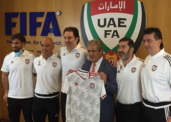 بينهم مدرب مصر الأسبق الاتحاد الإماراتي ي قدم الجهاز الفني الجديد للمنتخب
